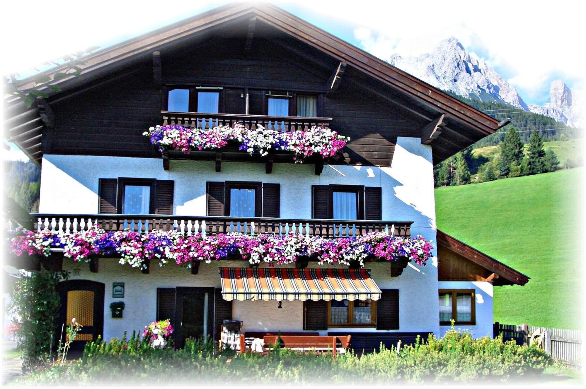 Haus Hartl Hotel Saalfelden Buitenkant foto